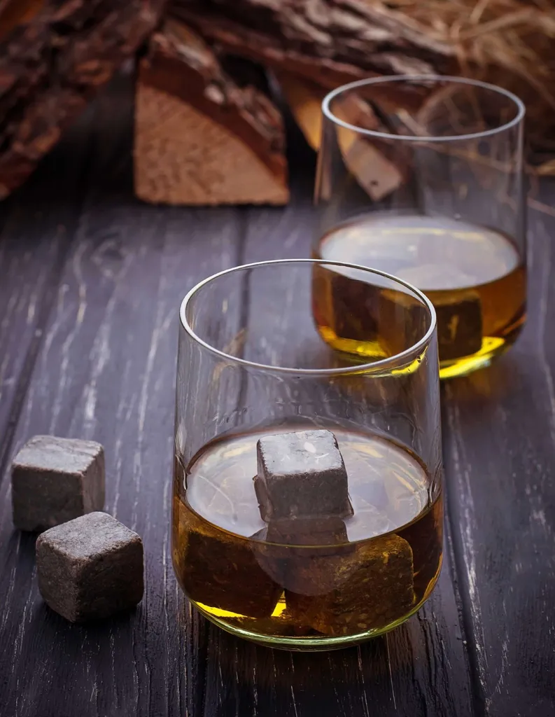 Echos 4er Whisky Steine Set Aus Granit | Wieder Verwendbar | Im Hochwertigem Stoffbeutel | 4 Echos 4er Whisky Steine Set Aus Granit | Wieder Verwendbar | Im Hochwertigem Stoffbeutel | – Bild 4
