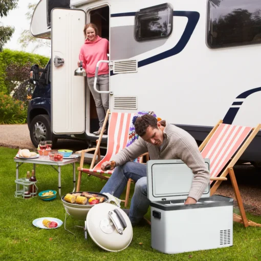 Outsunny Kühlbox Auto 30L Mit LCD-Anzeige Kompressor Autokühlschrank Elektrisch Boot Camper Reisen 12/24V DC Und 110-240V AC Weiß – Bild 2