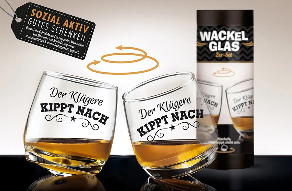 Gilde Wackelglas 2er-Set "Der Klügere Kippt Nach" Designgläser 27cl 8,8cm 3 Gilde Wackelglas 2er-Set "Der Klügere Kippt Nach" Designgläser 27cl 8,8cm – Bild 3