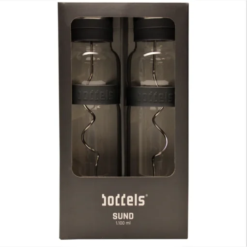 2er Set Glaskaraffen Mit Deckel - BODDELS SUND Wasserkaraffe Mit Fruchtspieß Und Filter 1,1L Anthrazit – Bild 5