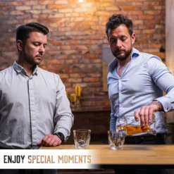 Whisiskey - Whisky Karaffe – Twisted Dekanter Set - Whiskey Karaffe Set - 1000ML - Geschenke Für Männer - Inkl. 8 Whisky Steine, Zange & 2 Whisky Gläser 11 Whisiskey - Whisky Karaffe – Twisted Dekanter Set - Whiskey Karaffe Set - 1000ML - Geschenke Für Männer - Inkl. 8 Whisky Steine, Zange & 2 Whisky Gläser -Qualitätsladen Für Geschirr 708aed6bbb757a7244b555fb23607598