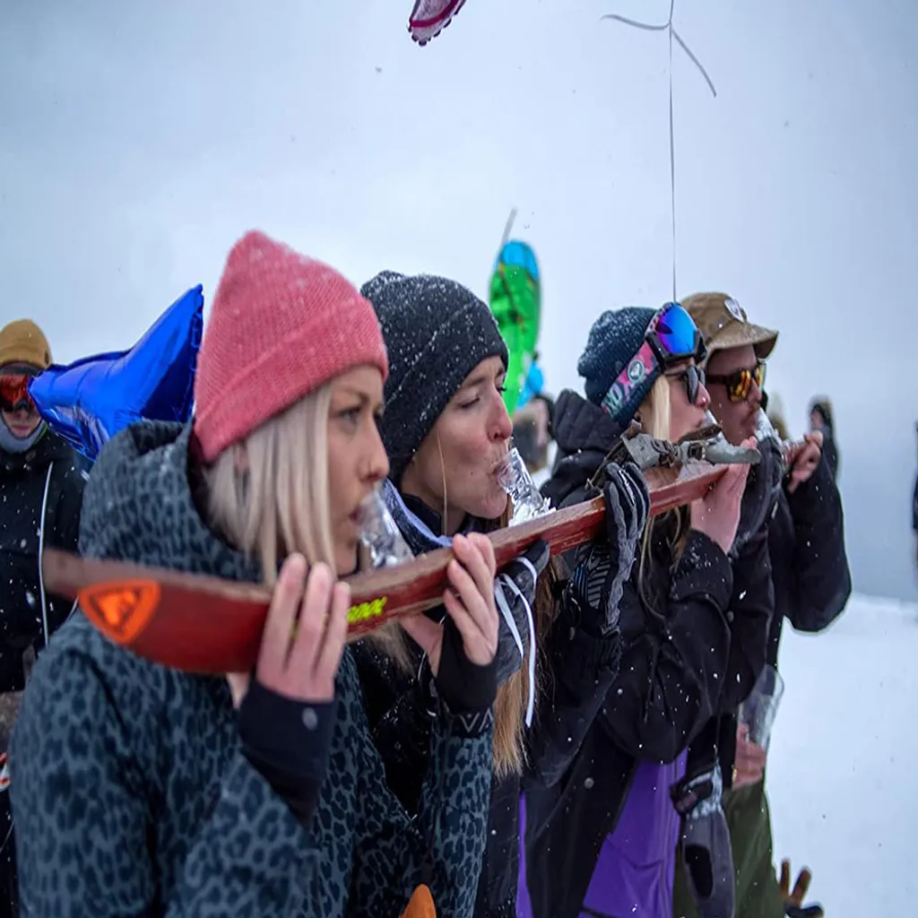 1 Schnapsglas In Ski Form Mit Bindung Und Umhängeband Der Absolute Hingucker 5 1 Schnapsglas In Ski Form Mit Bindung Und Umhängeband Der Absolute Hingucker – Bild 5