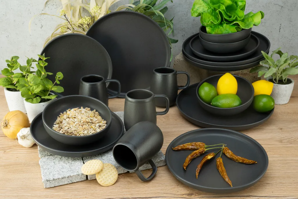 CreaTable 22978 Kombiservice Uno BLACK Für 4 Personen, Steinzeug, Schwarz (1 Set, 16-teilig) 6 CreaTable 22978 Kombiservice Uno BLACK Für 4 Personen, Steinzeug, Schwarz (1 Set, 16-teilig) – Bild 6