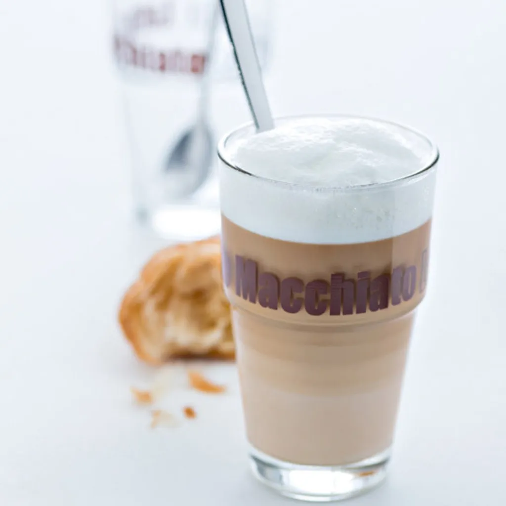 Leonardo Latte Macchiatto Becher 'Solo LM' Mit Löffel, 400ml, Ø 8,5 X 14,7cm (4er Set) 3 Leonardo Latte Macchiatto Becher 'Solo LM' Mit Löffel, 400ml, Ø 8,5 X 14,7cm (4er Set) – Bild 3