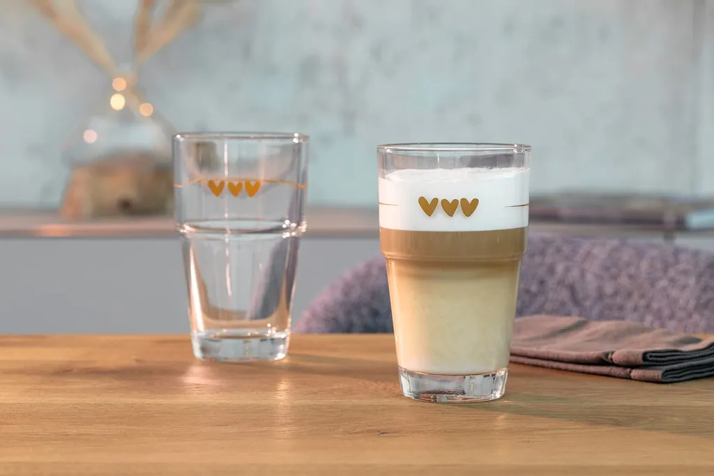 LEONARDO 043467 Solo Latte Macchiato Becher Mit Motiv Herzen, Glas, 410 Ml, Klar 3 LEONARDO 043467 Solo Latte Macchiato Becher Mit Motiv Herzen, Glas, 410 Ml, Klar – Bild 3