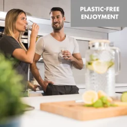 Klarstein Glaswerk Livenza Wasserkrug Glaskaraffe Glaskrug Mit Deckel Wasserkaraffe , Volumen: 1,5 Liter , Deckel Aus Eichenholz , Borosilikatglas , Edelstahlsieb , Transparent -Qualitätsladen Für Geschirr ef4ed61869a1bd23becdaa9c4aad12ba