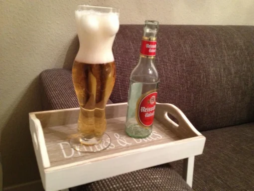 0,5 Liter Bierglas Weizenglas Bier Weizen Frauen Frauenkörper Trinklglas NEU