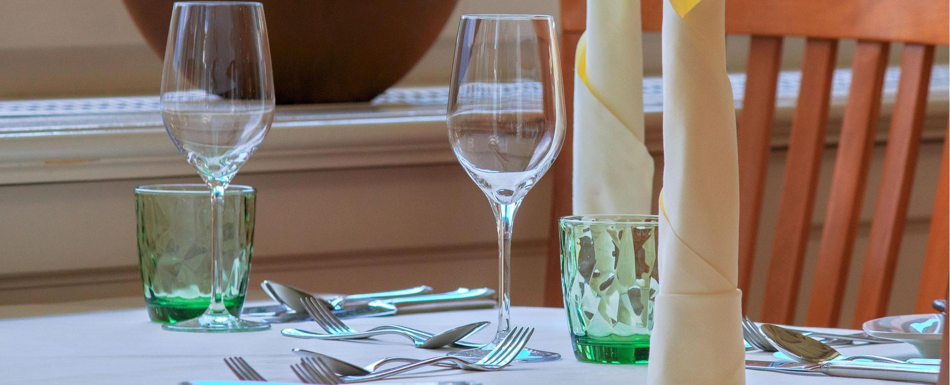 Qualitätsladen Für Geschirr -Qualitätsladen Für Geschirr tableware 4689970 1920 1